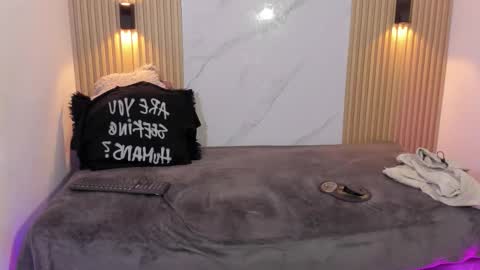 Otto Andrew online show from 02.19.26