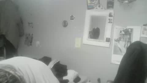 Snapshot of ouinnybis195625 chatting on 01.13.25 ouinnybis195625 online show from 01.13.25