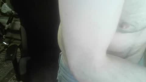 Snapshot of ouinnybis195625 chatting on 01.27.25 ouinnybis195625 online show from 01.27.25