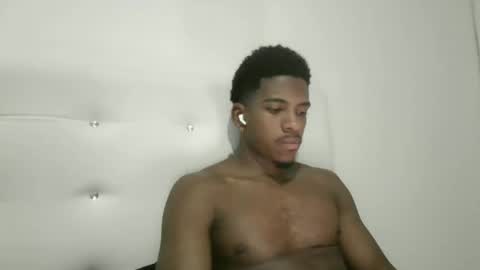 Snapshot of owen_222 chatting on 12.02.25 Owen online show from 12.02.25