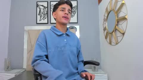 Snapshot of owen__johnson chatting on 09.10.25 Owen Johnson online show from 09.10.25