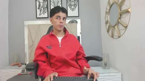 Snapshot of owen__johnson chatting on 09.30.25 Owen Johnson online show from 09.30.25