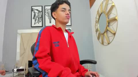 Snapshot of owen__johnson chatting on 10.10.25 Owen Johnson online show from 10.10.25