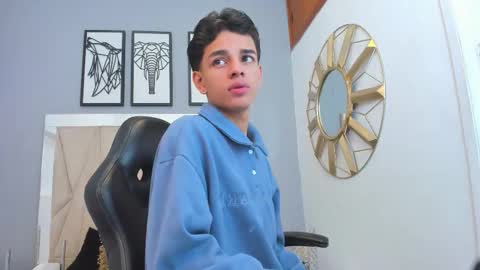 Snapshot of owen__johnson chatting on 10.19.25 Owen Johnson online show from 10.19.25