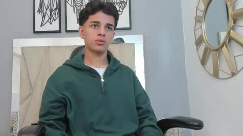 Snapshot of owen__johnson chatting on 10.21.25 Owen Johnson online show from 10.21.25