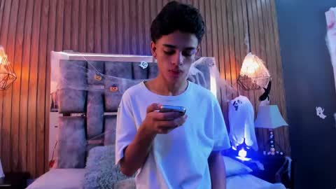 Snapshot of owen__johnson chatting on 11.02.25 Owen Johnson online show from 11.02.25