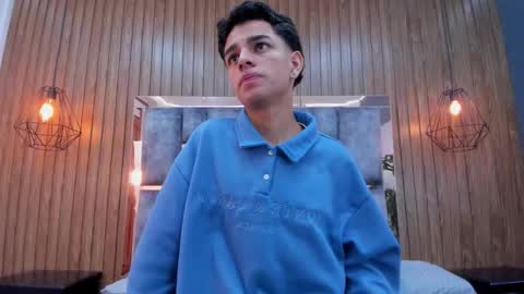 Snapshot of owen__johnson chatting on 12.04.25 Owen Johnson online show from 12.04.25