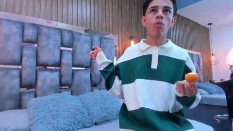 Snapshot of owen__johnson chatting on 01.10.26 Owen Johnson online show from 01.10.26