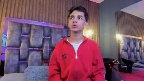 Snapshot of owen__johnson chatting on 02.02.26 Owen Johnson online show from 02.02.26