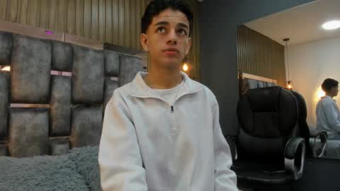 Snapshot of owen__johnson chatting on 02.25.26 Owen Johnson online show from 02.25.26