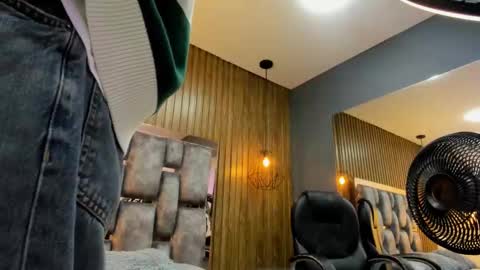 Snapshot of owen__johnson chatting on 02.28.26 Owen Johnson online show from 02.28.26