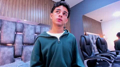 Snapshot of owen__johnson chatting on 03.04.26 Owen Johnson online show from 03.04.26