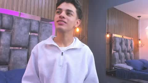 Snapshot of owen__johnson chatting on 06.18.26 Owen Johnson online show from 06.18.26