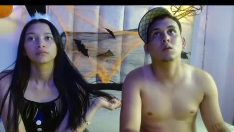 Snapshot of owenandrosecs chatting on 10.28.25 Owen and Rose online show from 10.28.25