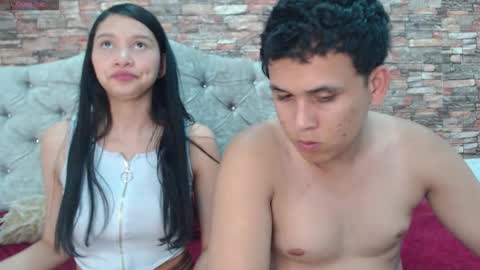 Snapshot of owenandrosecs chatting on 11.20.25 Owen and Rose online show from 11.20.25