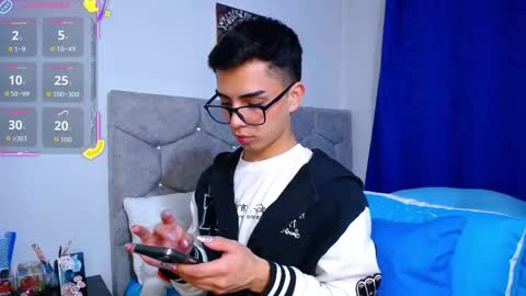 Owen  Independent model  online show from 11.07.25