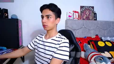 Owen  Independent model  online show from 12.02.25