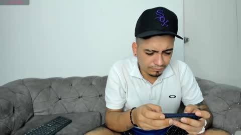 O W E N - S T O N E online show from 09.10.25