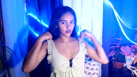Snapshot of oxana_wetpussy chatting on 07.11.26 oxana_wetpussy online show from 07.11.26