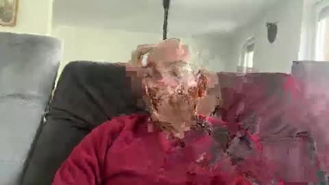 Snapshot of oxlade59 chatting on 10.20.25 oxlade59 online show from 10.20.25