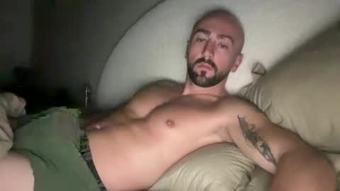 Snapshot of oxlade59 chatting on 10.26.25 oxlade59 online show from 10.26.25