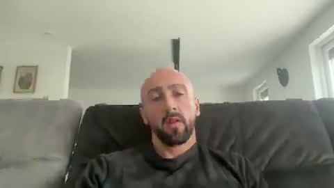 Snapshot of oxlade59 chatting on 10.27.25 oxlade59 online show from 10.27.25