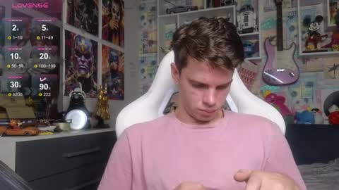 Snapshot of oxmikexo chatting on 01.11.26 Mike online show from 01.11.26