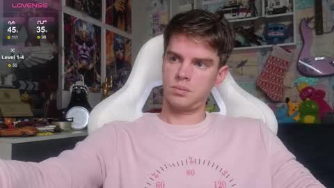 Snapshot of oxmikexo chatting on 01.16.26 Mike online show from 01.16.26