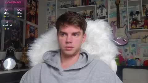 Snapshot of oxmikexo chatting on 02.03.26 Mike online show from 02.03.26