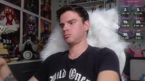 Snapshot of oxmikexo chatting on 02.14.26 Mike online show from 02.14.26