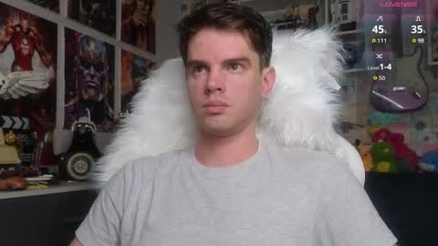 Snapshot of oxmikexo chatting on 02.25.26 Mike online show from 02.25.26