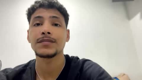 Snapshot of ozaru__ chatting on 12.14.25 ozaru__ online show from 12.14.25