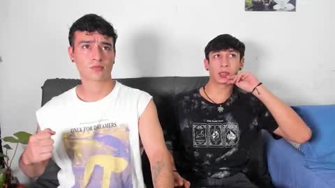 Snapshot of p_jhon chatting on 11.09.25 P online show from 11.09.25