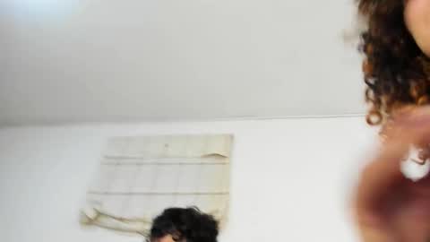 Snapshot of p_jhon chatting on 12.04.25 P online show from 12.04.25