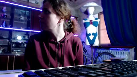 Ella online show from 04.23.26