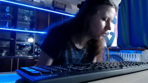 Ella online show from 04.29.26