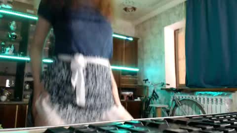Ella online show from 05.18.26