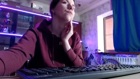Ella online show from 05.21.26
