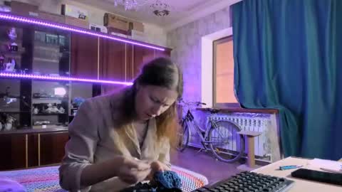 Ella online show from 05.25.26