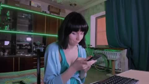Ella online show from 06.05.26