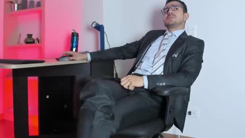 Snapshot of pablo_rincon95 chatting on 02.13.25 pablo rincon95 online show from 02.13.25