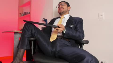 Snapshot of pablo_rincon95 chatting on 02.23.25 pablo rincon95 online show from 02.23.25