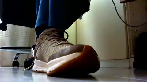 Snapshot of pablomenesssl chatting on 12.30.24 Pablo Meness online show from 12.30.24