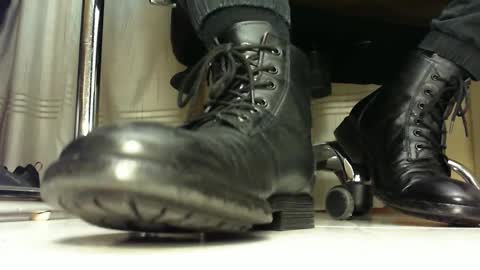 Snapshot of pablomenesssl chatting on 02.02.25 Pablo Meness online show from 02.02.25