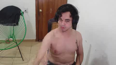 Snapshot of pablomingo chatting on 09.17.25 pablomingo online show from 09.17.25