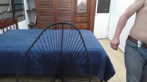 Snapshot of pablomingo chatting on 10.12.25 pablomingo online show from 10.12.25