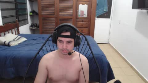 Snapshot of pablomingo chatting on 11.07.25 pablomingo online show from 11.07.25