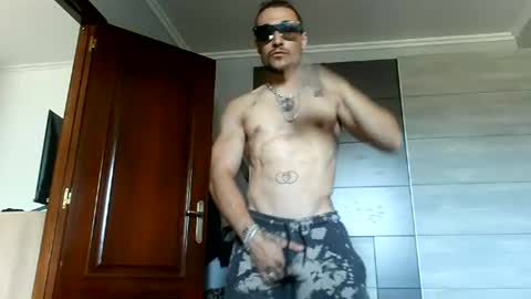 Snapshot of pablomller chatting on 06.20.26 Pablo Mller online show from 06.20.26