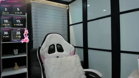 Snapshot of paigejayden chatting on 01.10.25 Paige online show from 01.10.25