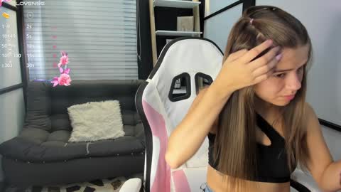 Snapshot of paigejayden chatting on 01.14.25 Paige online show from 01.14.25